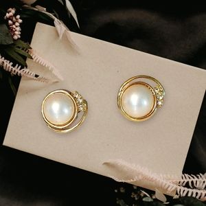 Vtg Costume clip on 💞 earrings